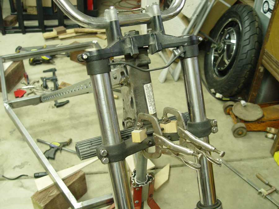 Photo of centering front fork for welding